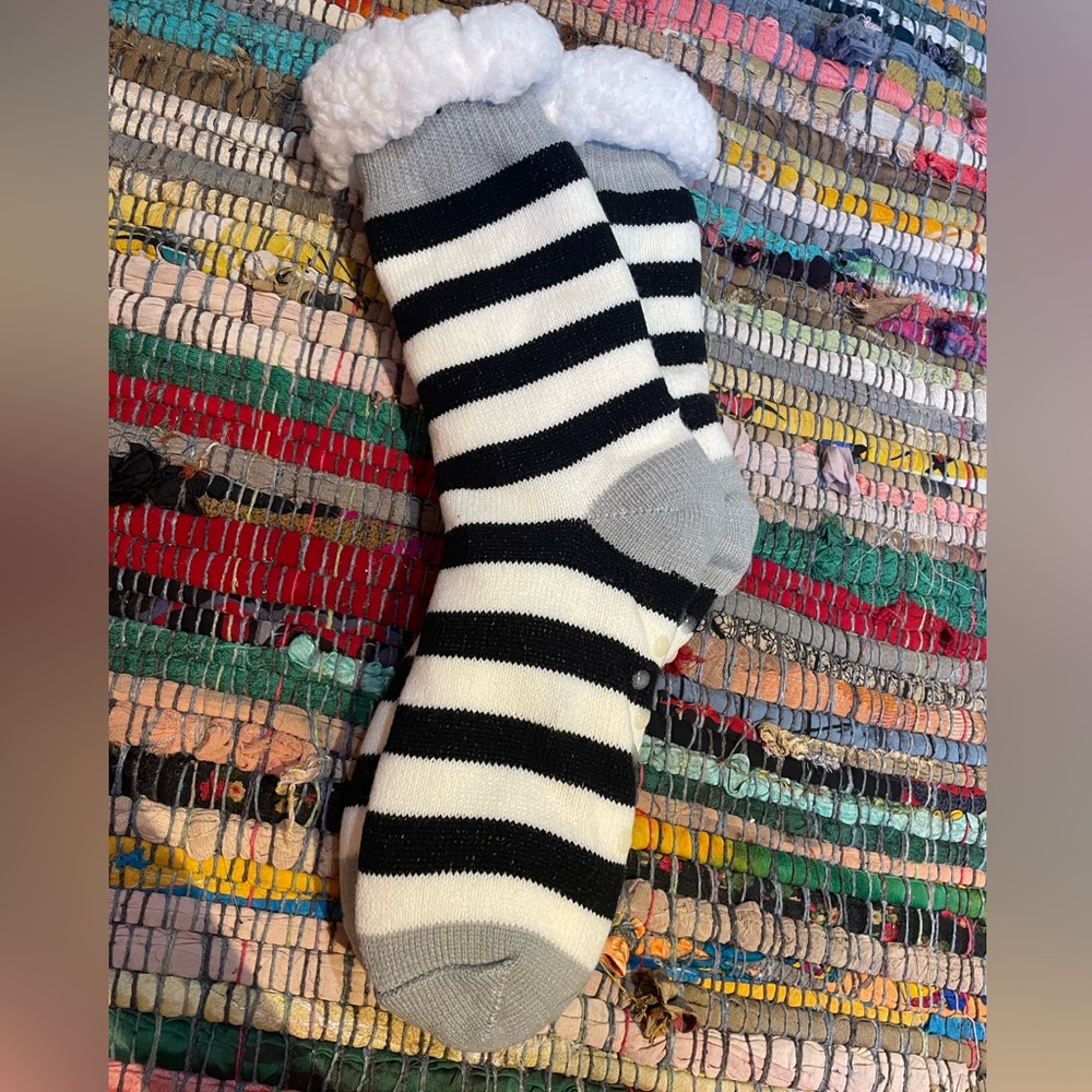Thick and Fluffy Striped Slipper Socks NWOT